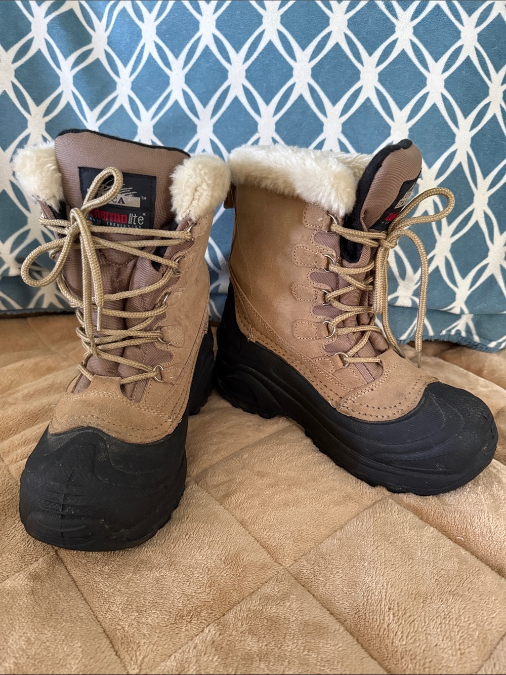 Itasca Women’s Cedar II Thermalite Tan Faux-Fur Winter Boots